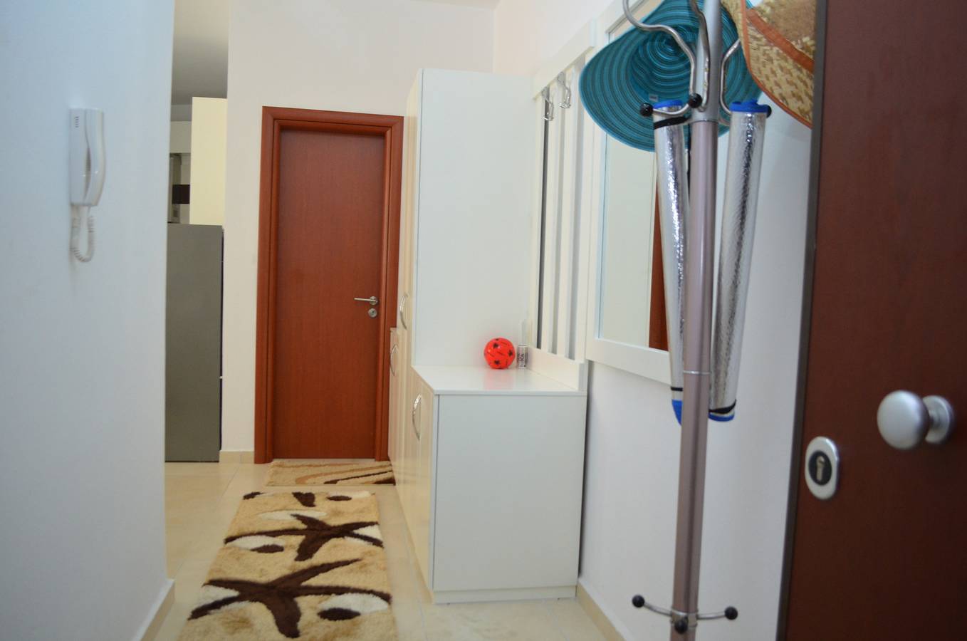 Ganze Wohnung, Ferienwohnung für 3 Personen mit Balkon in Sarandë, Vlorë