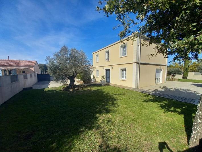Gîte pour 10 personnes, avec jardin à Le Poiré-sur-Vie - 2