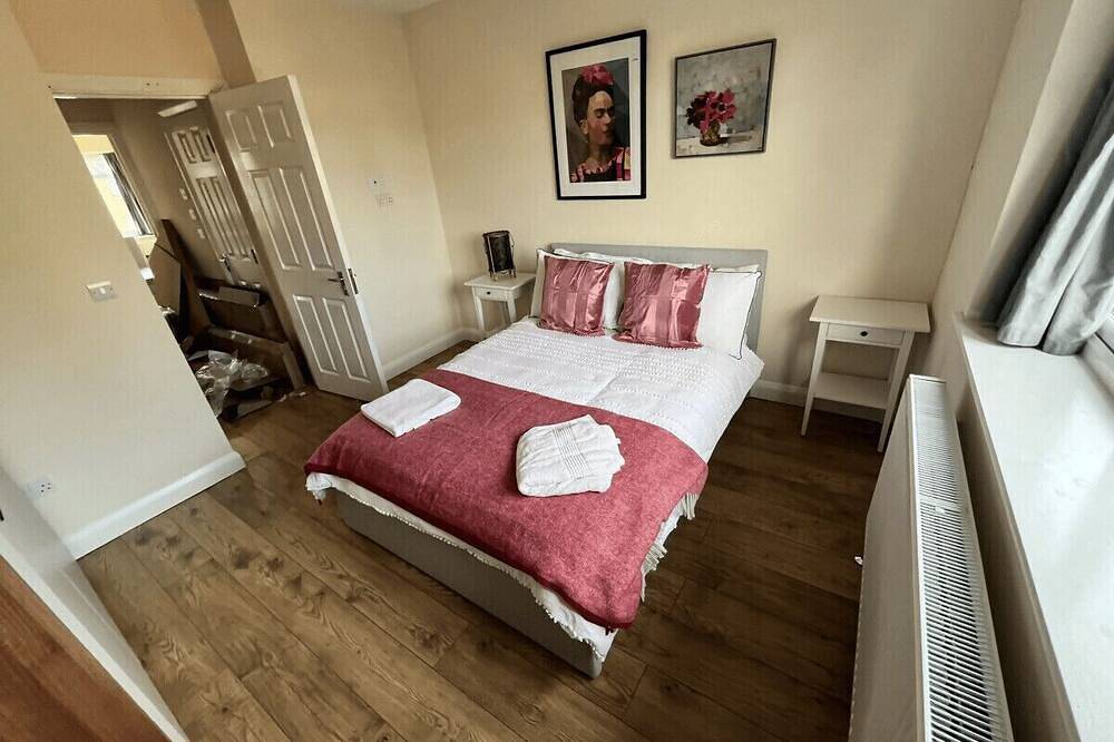 Burnham / Slough Spacious Four Bedroom House in Slough, Berkshire