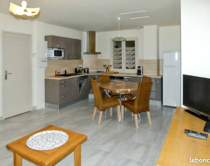 Location de vacances pour 4 personnes, avec jardin et piscine à Nant - 2