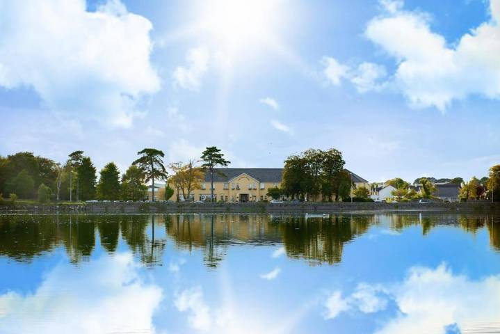 Holiday rental for 2 people, with Terrace and Garden as well as Children pool and Pool in Dungarvan