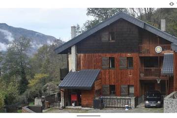 Chalet pour 15 personnes, avec jardin et jacuzzi à Ax-les-Thermes