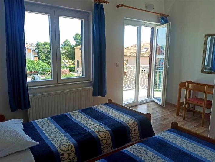 Ferienwohnung für 4 Personen, mit Balkon in Grad Šibenik
