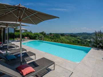 Villa per 6 Persone in Montaldo Roero, Provincia di Cuneo, Foto 1