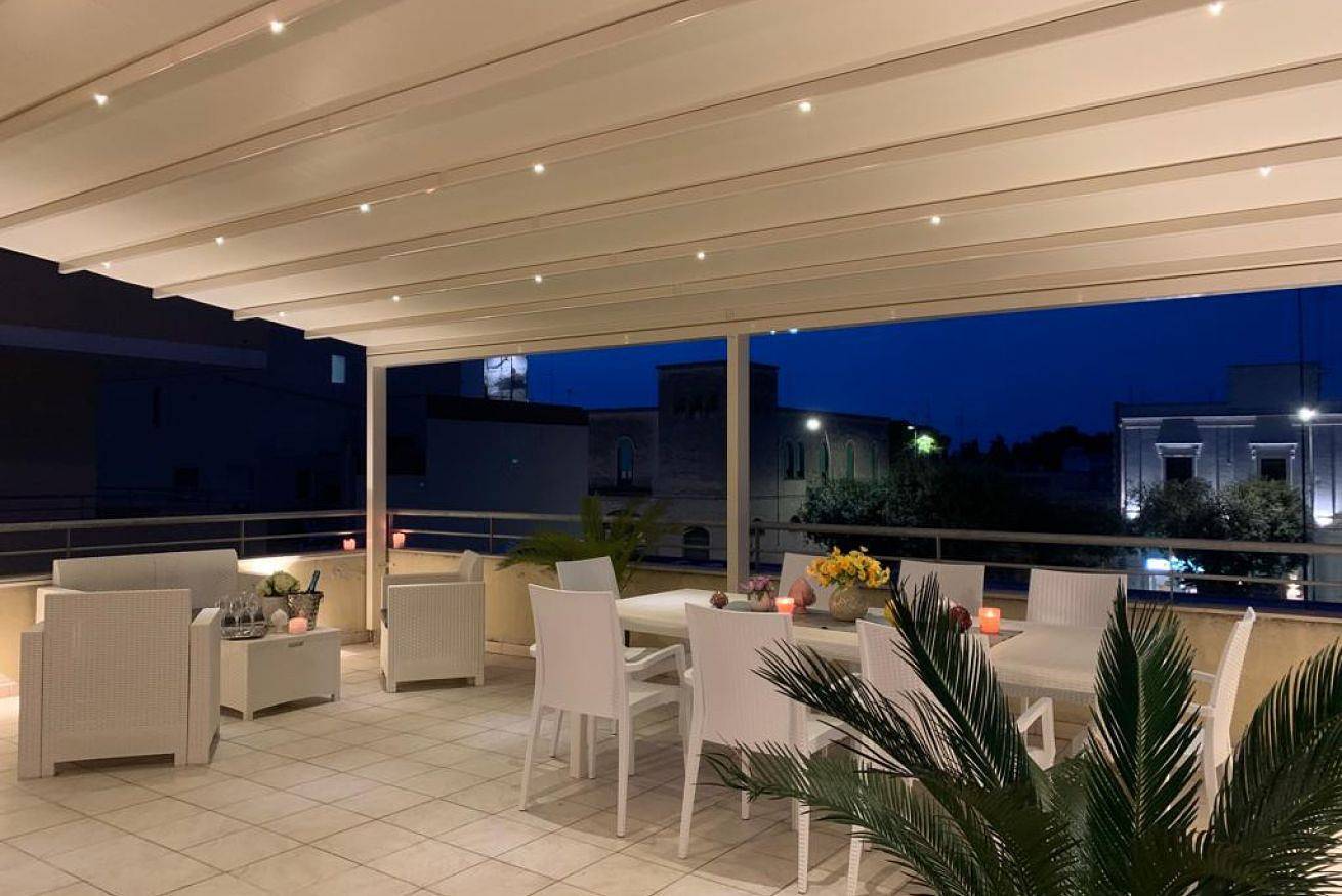 Appartement entier, Guesthost - Terrace Apt a step away from center in Lecce, Province de Lecce