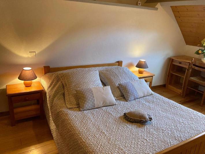 Location de vacances pour 5 personnes, avec jardin ainsi que vue et terrasse à Saint-Pastous - 4