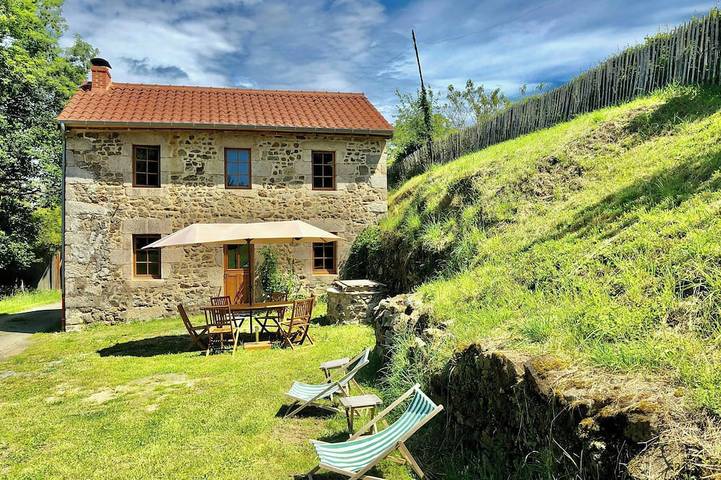 Location de vacances pour 6 personnes, avec jardin, animaux acceptés à Croze