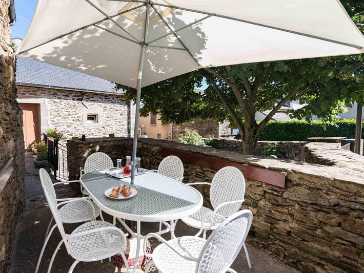 Location de vacances pour 6 personnes, avec terrasse, animaux acceptés à Castelnau-Pégayrols - 2