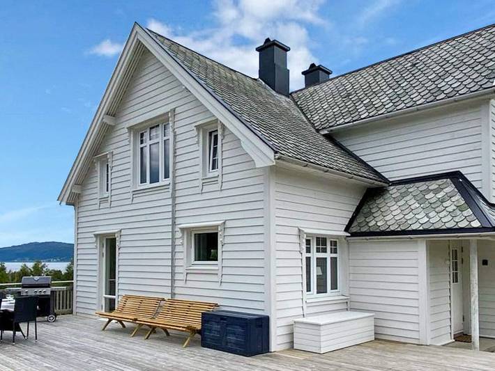 Ferienhaus für 9 Personen, mit Garten in Nördliches Fjordnorwegen