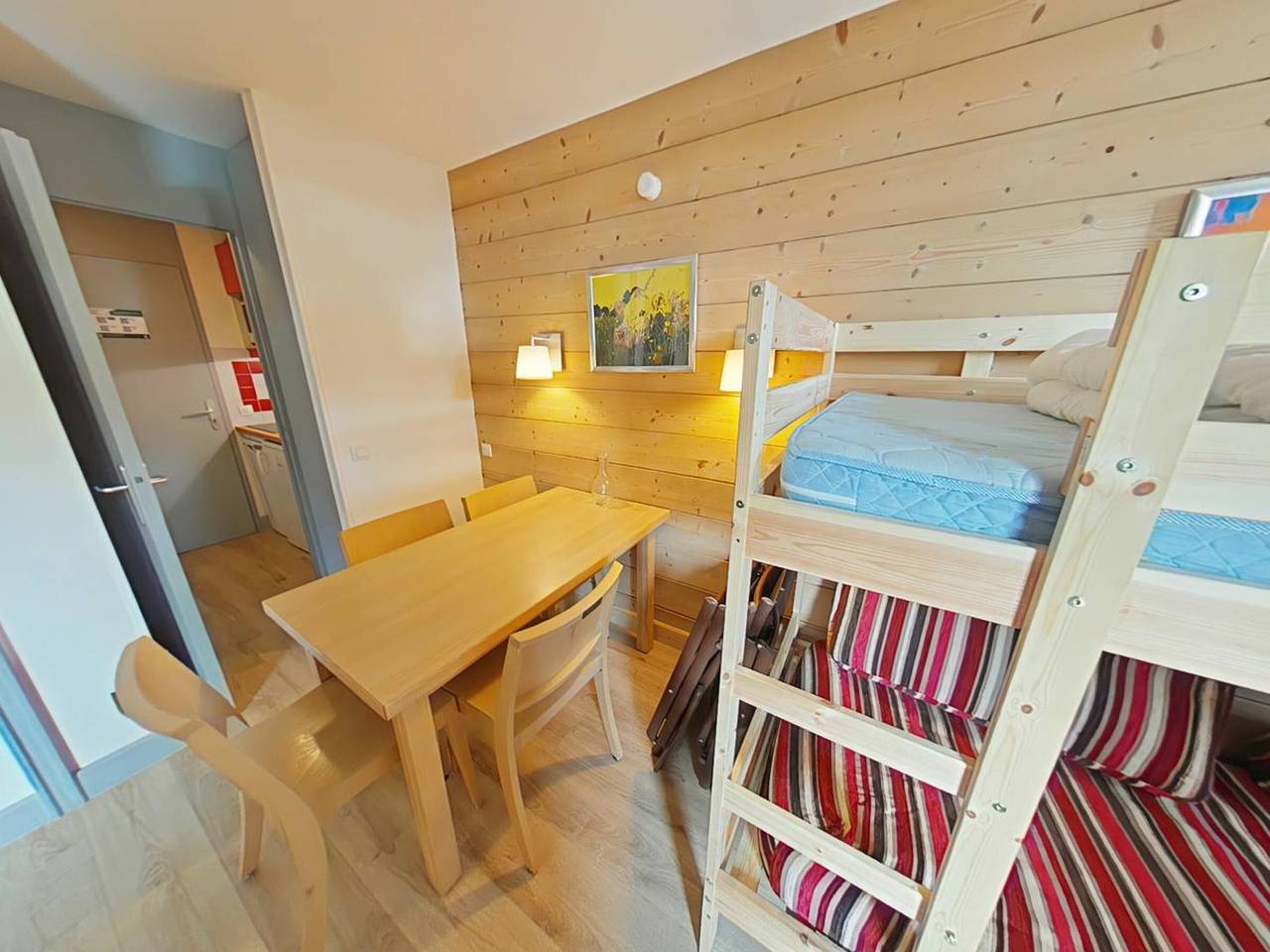 Studio entier, Appartement cosy à La Plagne avec balcon ensoleillé et parking couvert in La Plagne, La Plagne-Tarentaise