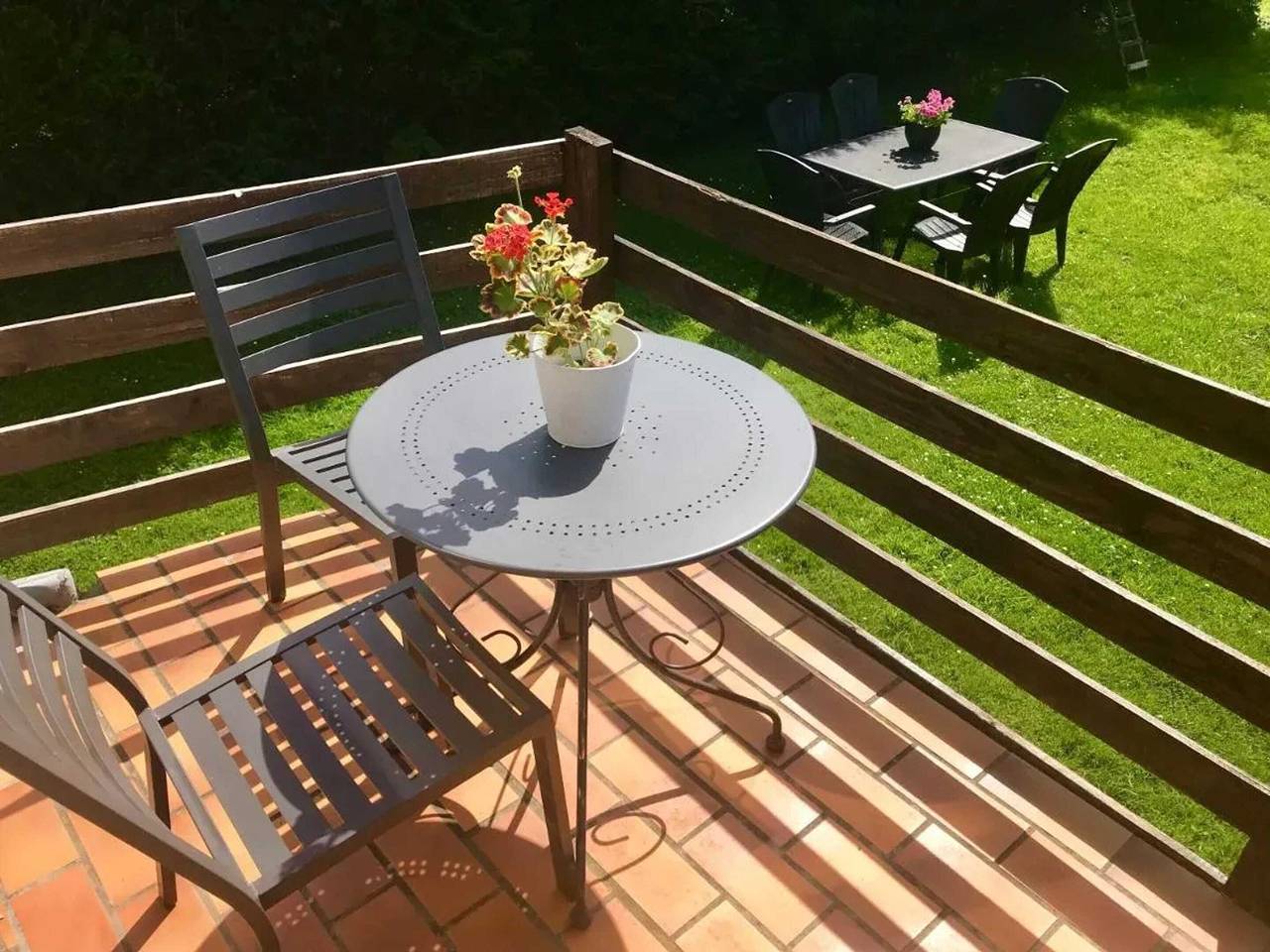 Maison familiale à Thon, jardin et terrasse 100 m² in Andenne, Région de Namur