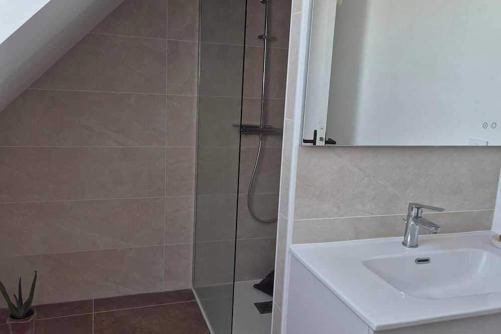 Apartamento entero, Gite de la Planchette with heated swimming pool in Broons, Región de Dinan