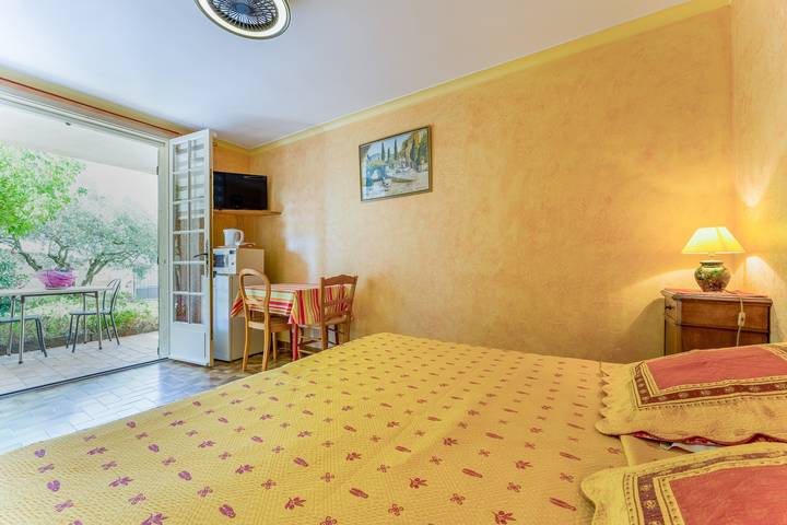 Chambres d'hôtes La Sousto - Chambre Cigale in Châteaurenard, Région d'Arles