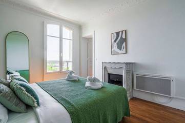 Appartement De Vacances pour 4 Personnes dans Puteaux, Hauts-de-Seine, Photo 4