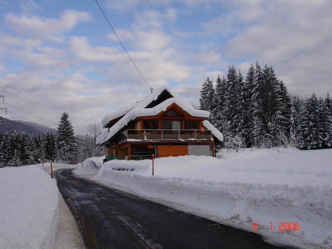 Ganze Wohnung, Four-Bedroom Apartment in Kirchbach, Bezirk Hermagor
