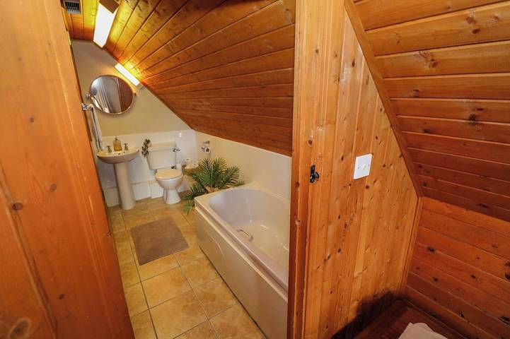 Aggrafard, pet friendly, with open fire in Oughterard, County Galway in Connemara