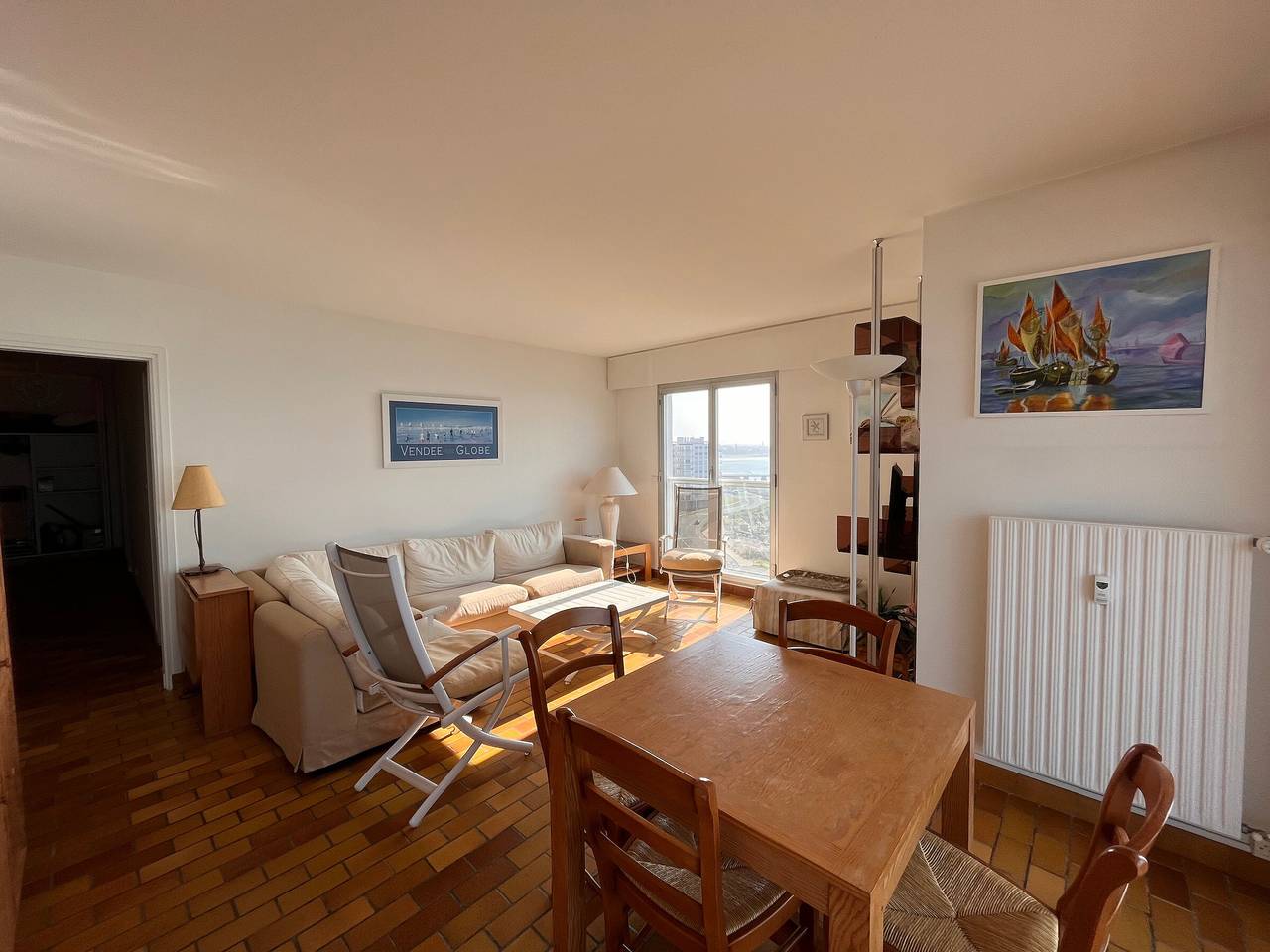 Appartement entier, Appartement confortable avec vue sur l'océan, 2 chambres et balcon in Les Sables-d'Olonne, Vendée
