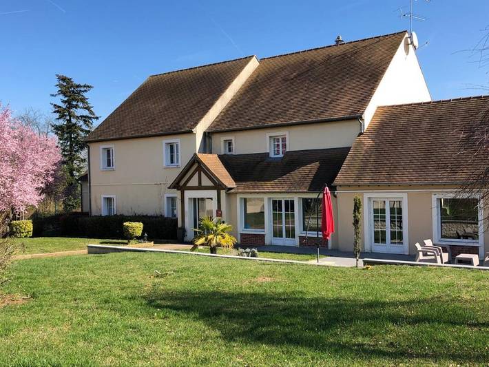 Hôtel pour 2 personnes, avec jardin à Houdan