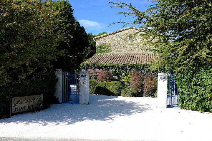 Location de vacances pour 2 personnes, avec jardin et piscine à Sauzet - 2