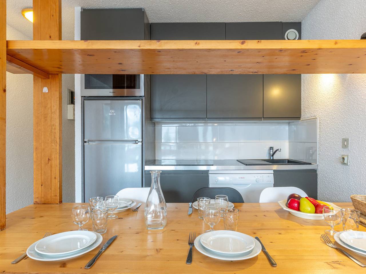 Appartement entier, Appartement lumineux Sud à La Daille avec Wifi et Animaux admis, skis aux pieds in Val-d'Isère, Massif de la Vanoise