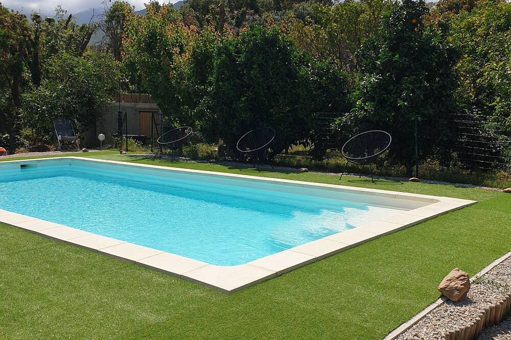 Appartement entier, T3 avec piscine à 2mn de la plage in Pietracorbara, Cap Corse