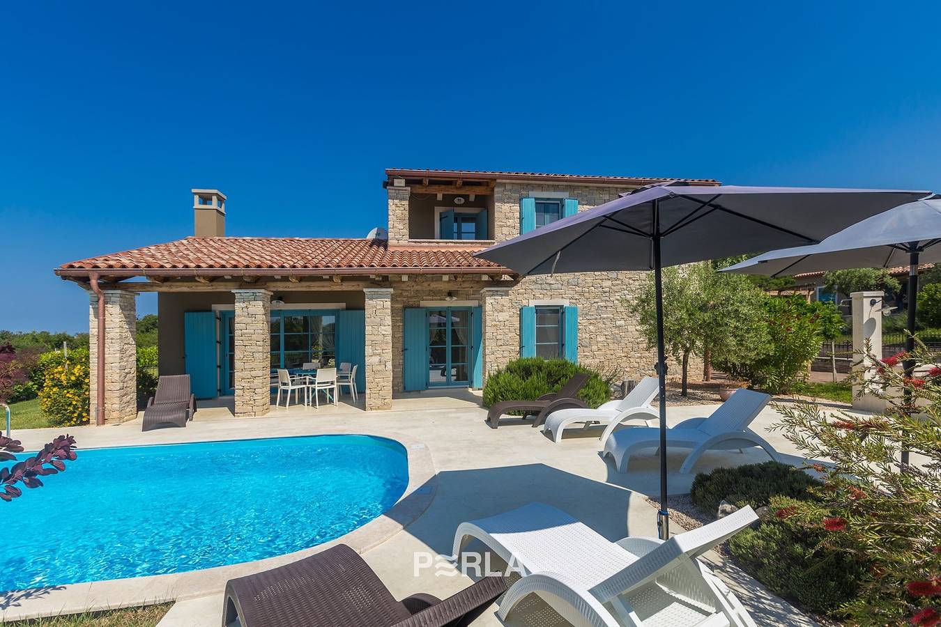 Charming villa La Perla with pool, jacuzzi and sea view near Umag in Umag Region