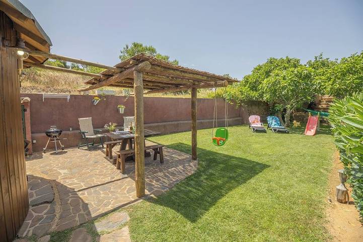 Cabaña para 4 personas, con terraza y jardín en Lagos