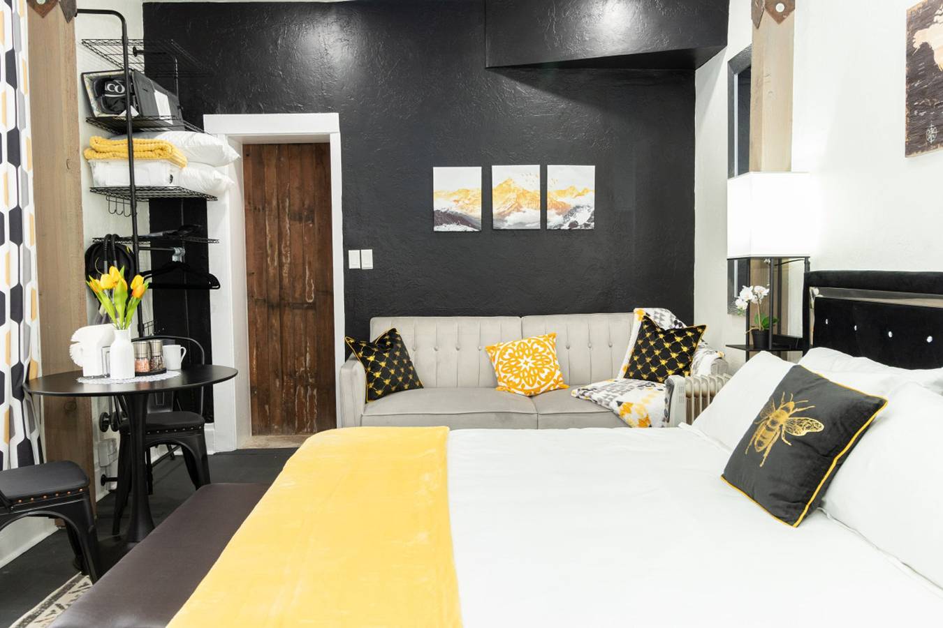 Entire apartment, Cozy Vintage Studio near Downtown Slc in Liberty Park, Salt Lake City