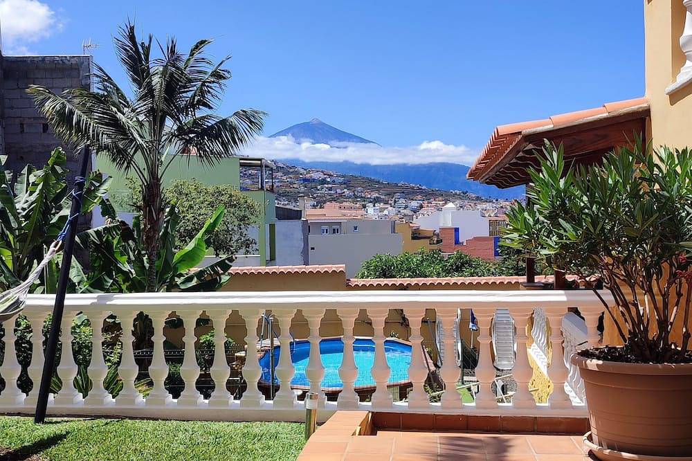 Casa Vistas Al Teide Piscina Privada in Barrio de San Juan, La Victoria de Acentejo