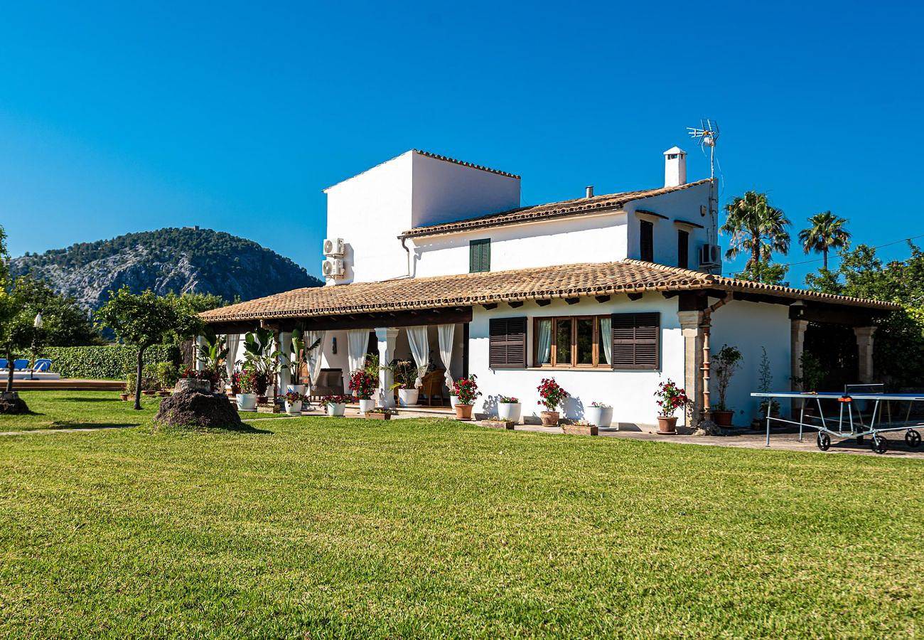 Villa "Angels" with Private Pool & Wi-Fi in Pollença Stad, Pollença