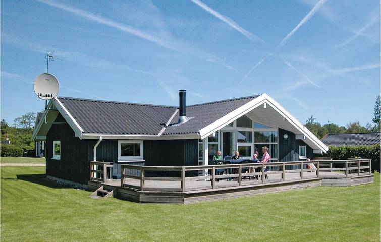 Ferienhaus für 8 Personen, mit Terrasse und Whirlpool sowie Sauna in Tårup