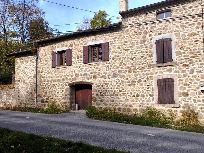 Gîte pour 6 personnes, avec jardin et terrasse à Pailharès