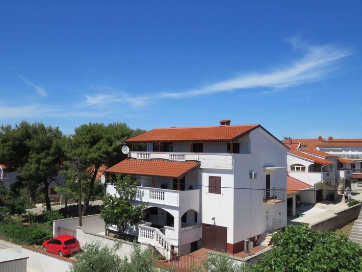 Ferienwohnung für 5 Personen, mit Balkon/Terrasse, mit Haustier in Biograd na Moru