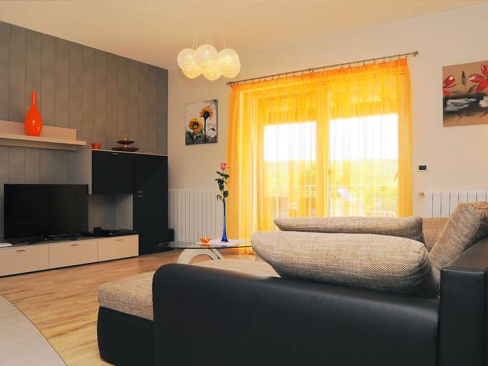 Ferienhaus für 10 Personen, mit Terrasse und Garten sowie Pool in Labin - 3