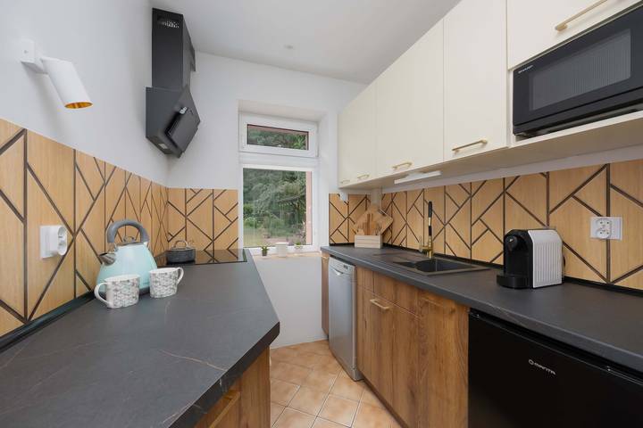 Comfortable Apartment with Garden | Two Parking Spaces in Wawer, Warsaw