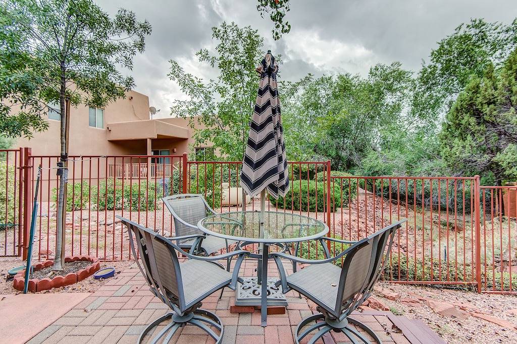 Experience luxury at Sedona Skies: a spacious 3Br retreat in beautiful West Sedona. in Sedona, Oak Creek Canyon