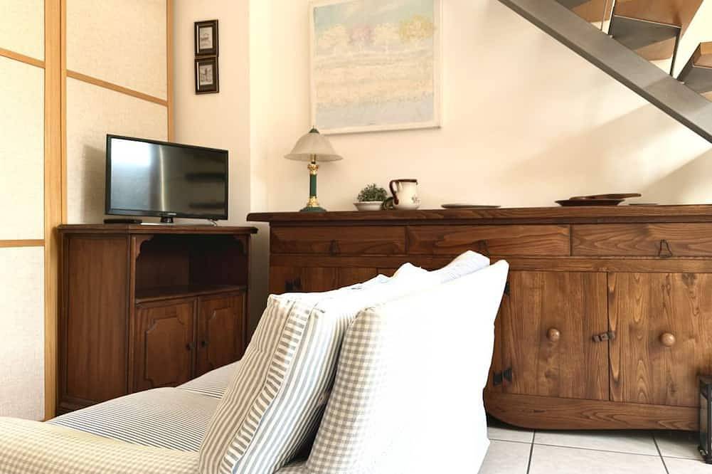 Entire apartment, S256 - Sirolo, comfortable three-room apartment in the center in Sirolo, Riviera del Conero