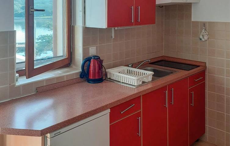 Ganze Ferienwohnung, Gemütliche Ferienwohnung mit Terrasse, Parkplatz und WLAN in der Nähe des Sakarun-Strandes in Sali, Dugi Otok