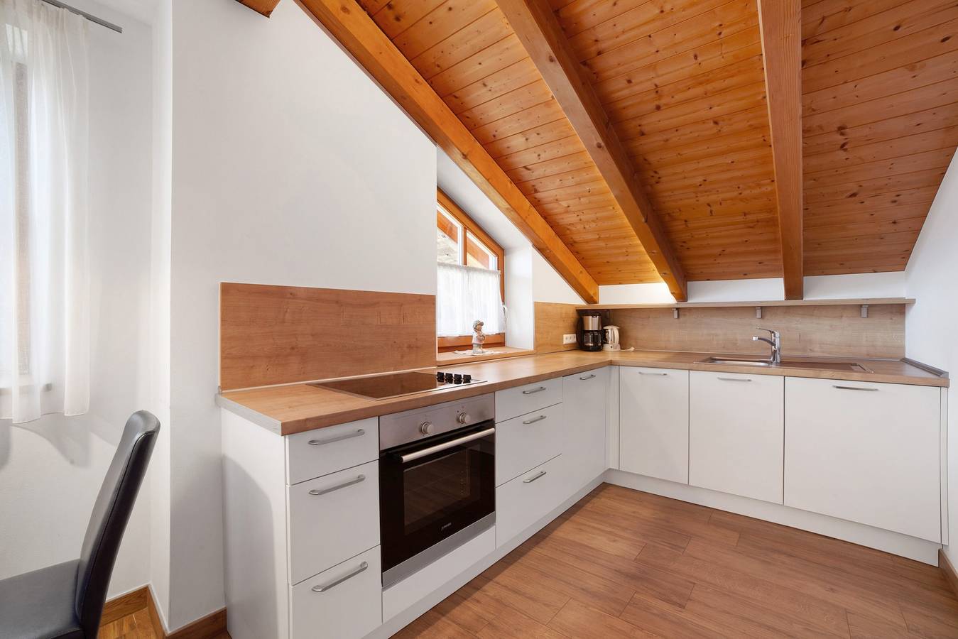 Appartement 'Ausergrubhof Wohnung Naturns' met uitzicht op de bergen, gedeelde tuin en Wi-Fi, foto 6