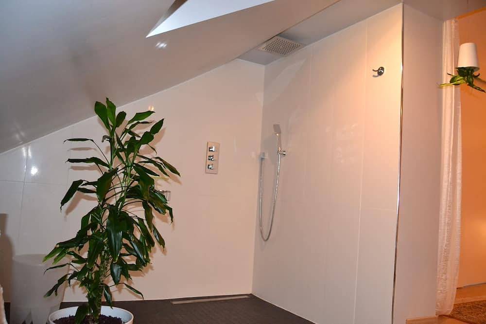 Le68320 Gite Antoinette Colmar A10Mn Heated Swimming Pool From May To Sept.Adults Only in Wickenwihr, Wickerschwihr