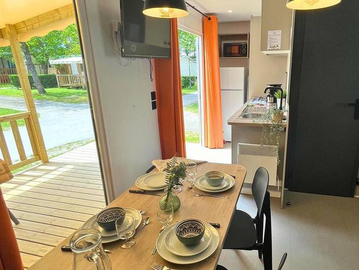 Camping Country Parktouquin - Mobilhome 4 personnes - Mobil-home Select Tv Lv Clim Plancha - 2 chambres - 4 pers. in Touquin, Seine-et-Marne