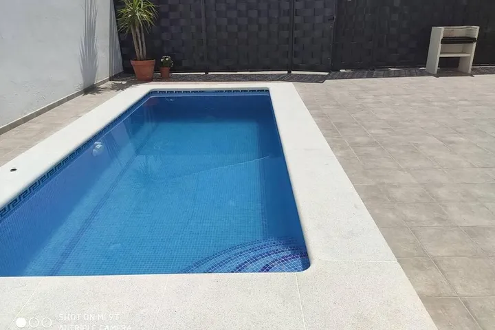 Maison de vacances pour 10 personnes, avec jardin ainsi que piscine et terrasse - 1