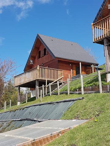 Maison de campagne pour 5 personnes, avec terrasse à Murat-le-Quaire
