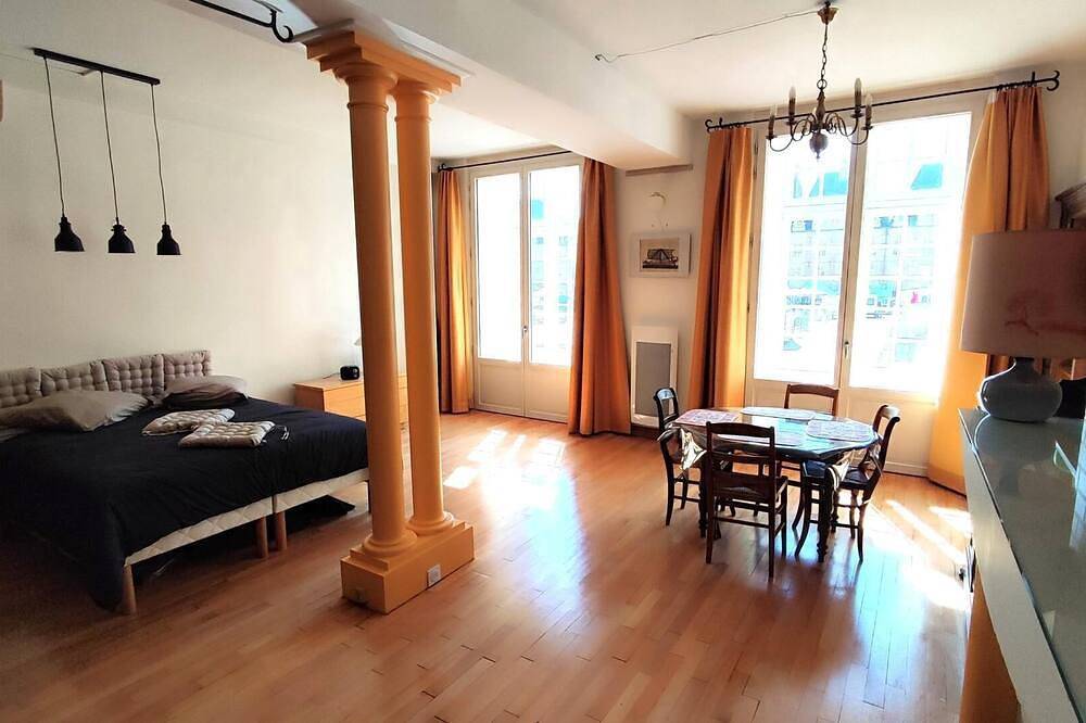 Ganze Wohnung, Ribald Ducal - Charleville Mezieres in Charleville-Mézières, Ardennen