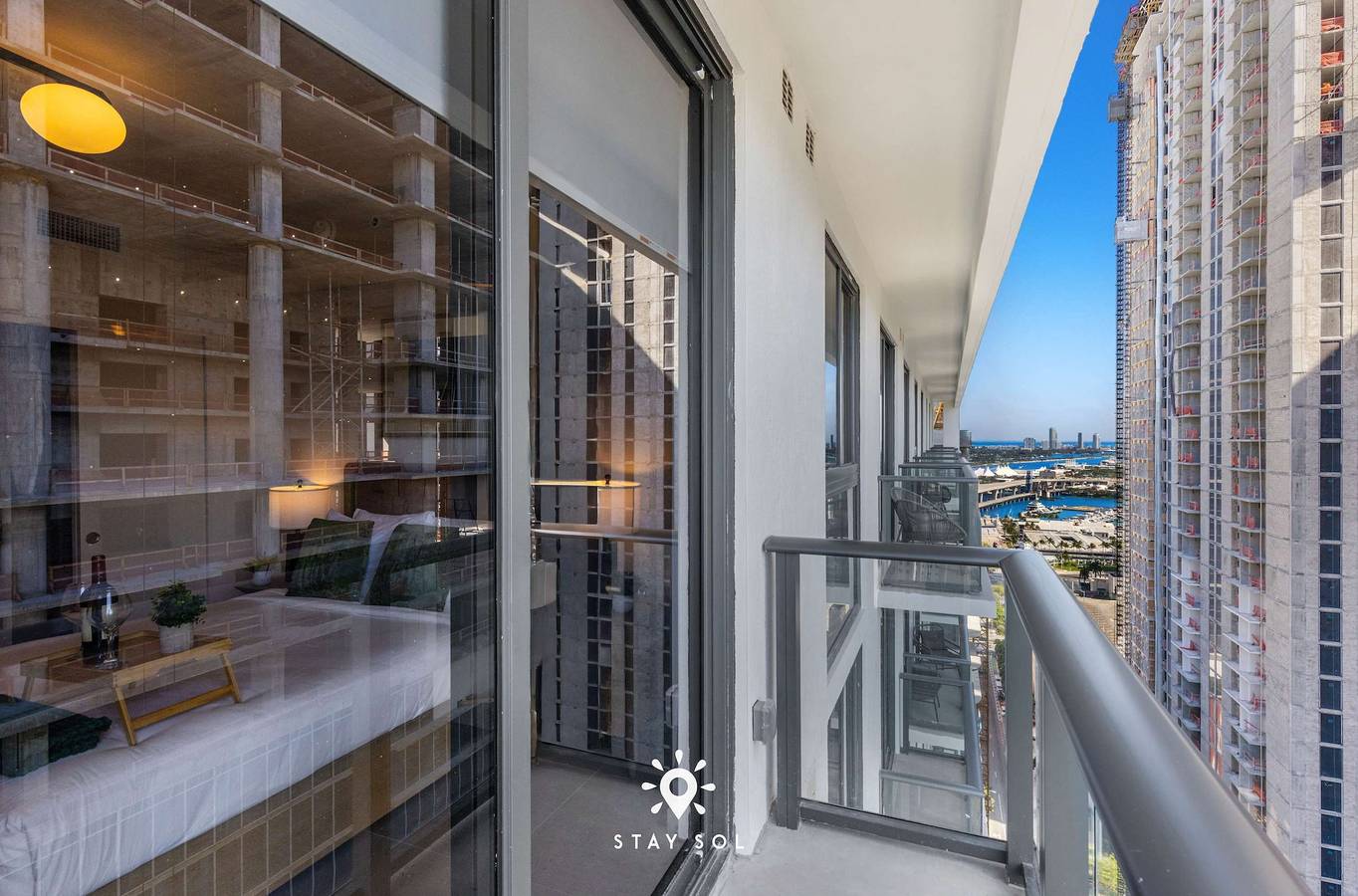 Monolocale intero, Sophisticated Studio w Pools in Miami, Florida