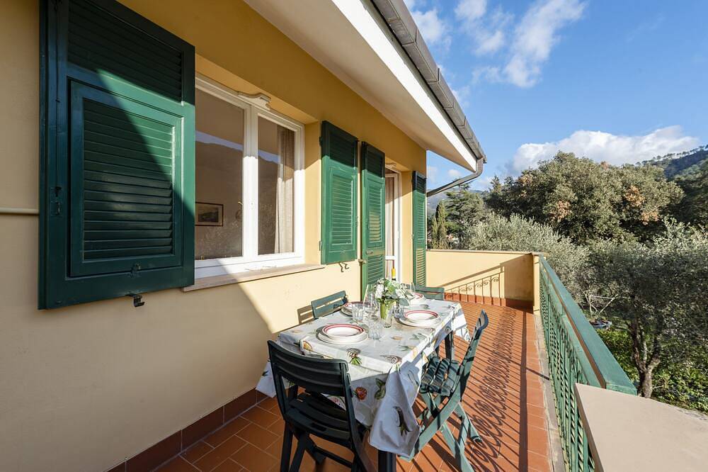 Entire apartment, Peaceful Apartment In Deiva Marina, Deiva Marina, Italy in Deiva Marina, Riviera di Levante