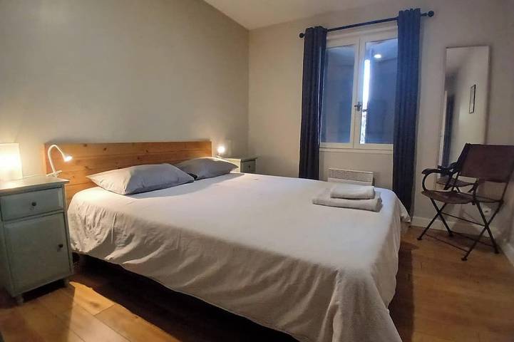 Location de vacances pour 10 personnes, avec terrasse et jardin à Chalais - 3