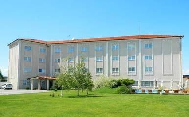 Hôtel pour 2 personnes, avec sauna et vue ainsi que piscine et jardin à Kladovo