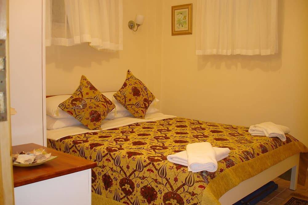 Our villa Magnolia M is on a stunning complex with large L shape pool /childs in Fethiye, Türkische Ägäis