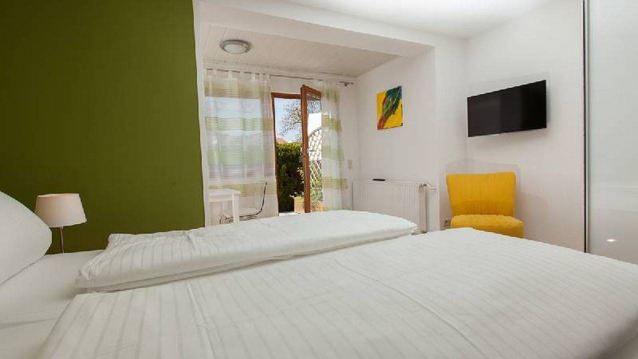 Doppelzimmer für 2 Personen in Uhldingen-Mühlhofen in Uhldingen-Mühlhofen, Region Bodensee-Oberschwaben